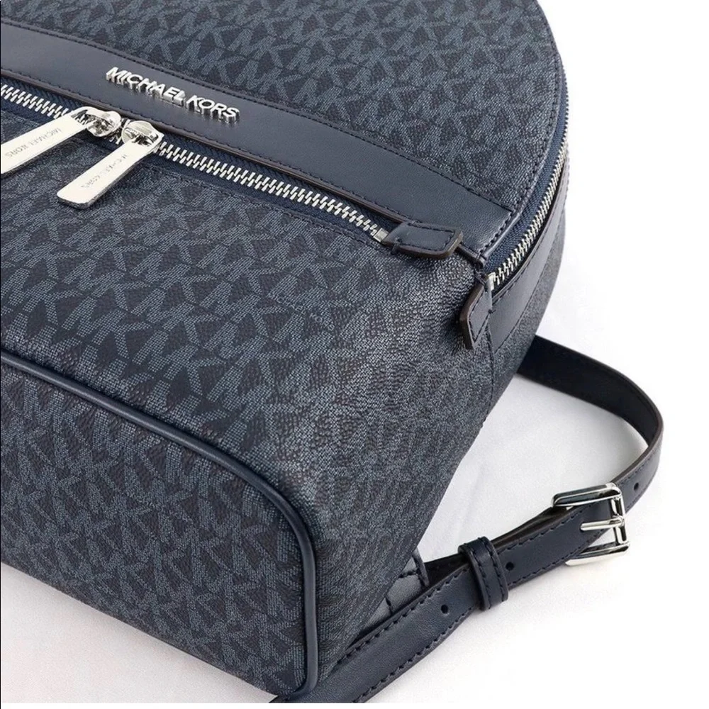 Brand New Michael Kors Women's Kenly Medium PVC Leather Backpack Admiral Blue - Picture 2 of 2